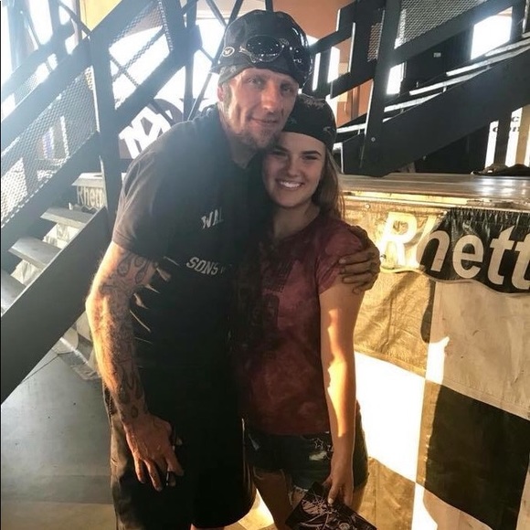 Meet your Posher, Kylie - Picture 8 of 8